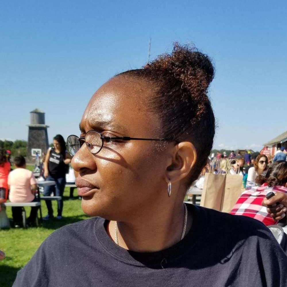 Meet your Posher, Petal